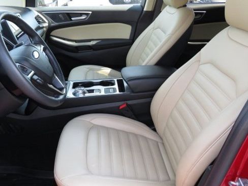 Certified 2022 Ford Edge SEL w/ Convenience Package image 4