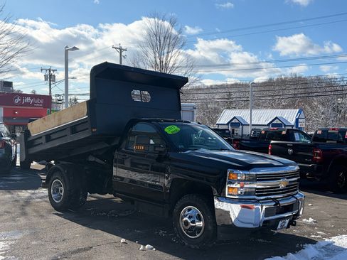 Used 2015 Chevrolet Silverado 3500 W/T w/ WT Convenience Package image 4