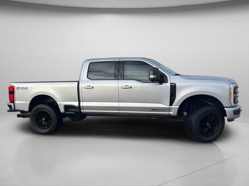 Used 2023 Ford F250 Lariat w/ Lariat Ultimate Package image 3