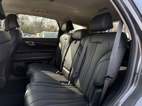 Used 2024 Genesis GV80 2.5T image 9