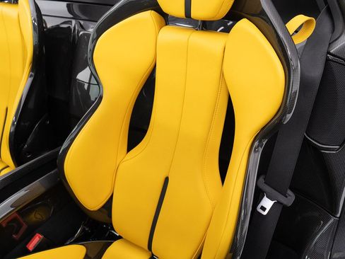 Used 2022 Ferrari SF90 Spider AWD/4WD image 26
