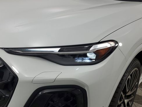 New 2025 Audi SQ5 Premium Plus image 17