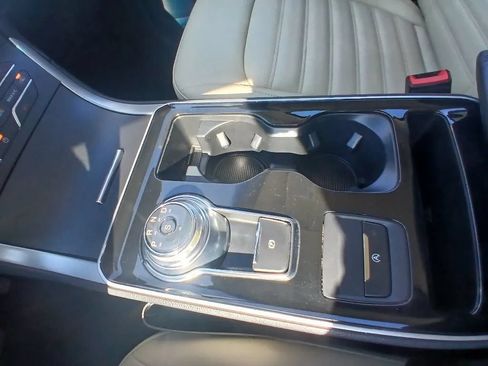 Used 2020 Ford Edge SEL AWD/4WD image 33