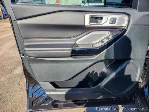 Used 2024 Ford Explorer ST w/ Equipment Group 401A AWD/4WD image 18