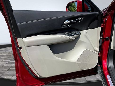 Used 2019 Cadillac XT4 Premium Luxury AWD/4WD image 22