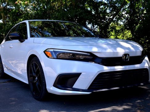 Used 2022 Honda Civic Sport image 3