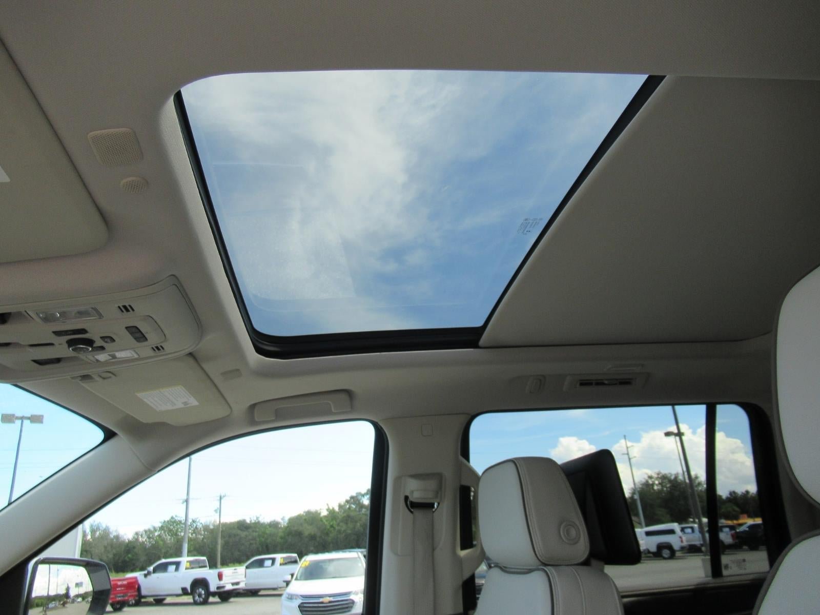 Used 2024 GMC Yukon XL Denali RWD image 19