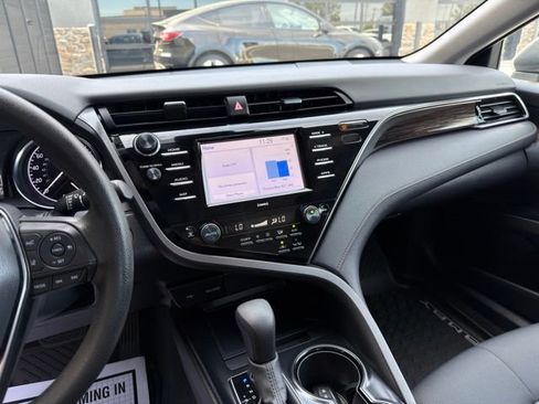 Used 2020 Toyota Camry LE w/ Fleet Convenience Package FWD image 18