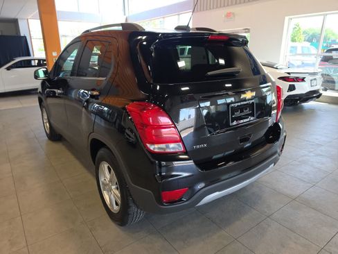 Used 2020 Chevrolet Trax LT w/ LT Convenience Package FWD image 11