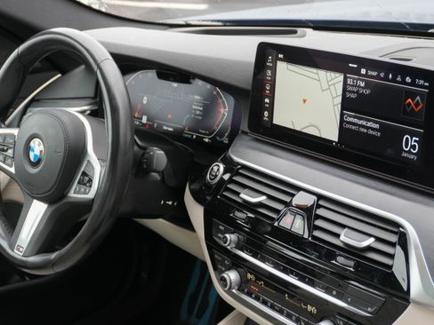 Certified 2023 BMW 540i w/ Dynamic Handling Package image 10