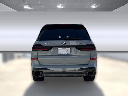 Used 2025 BMW X7 xDrive40i w/ M Sport Package image 10
