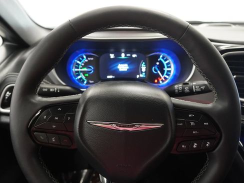 Used 2024 Chrysler Pacifica Select image 41