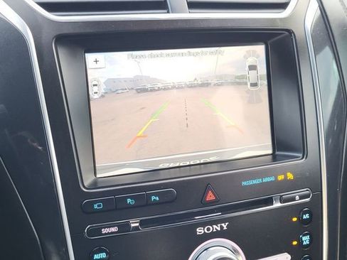 Used 2018 Ford Explorer Platinum AWD/4WD image 17