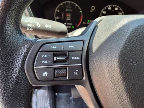 Used 2023 Honda CR-V LX image 16