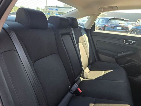 Used 2023 Honda Civic EX image 7