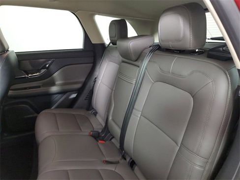 Used 2024 Lincoln Corsair FWD w/ Rear Removable Package Tray image 12