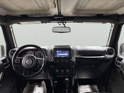 Used 2015 Jeep Wrangler Unlimited Sahara AWD/4WD image 21