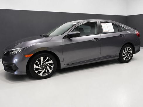 Used 2017 Honda Civic EX image 2