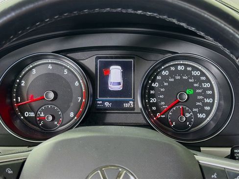 Used 2021 Volkswagen Atlas SE w/ Panoramic Sunroof Package image 14