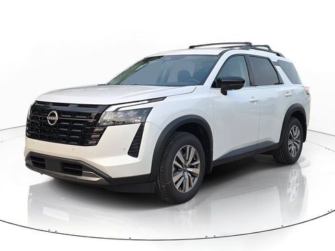 New 2026 Nissan Pathfinder SL FWD image 3