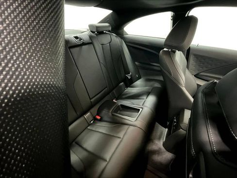 New 2025 BMW 230i Coupe w/ Convenience Package RWD image 9