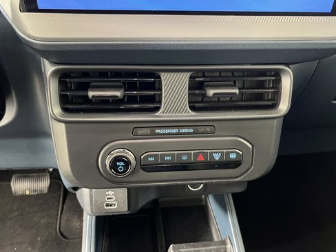 Used 2025 Ford Maverick XL w/ Equipment Group 101A AWD/4WD image 20