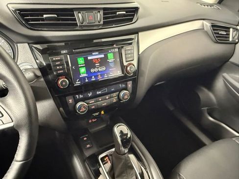 Used 2020 Nissan Rogue Sport SL w/ Premium Package image 25