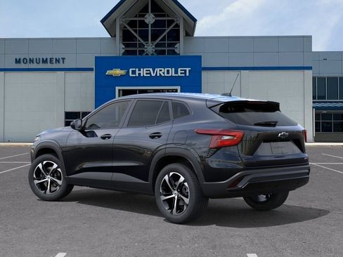 New 2026 Chevrolet Trax RS w/ Sunroof Package FWD image 3