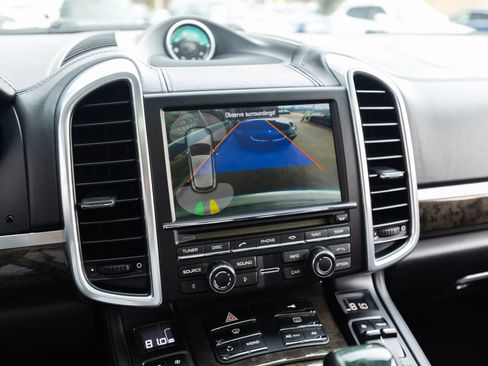 Used 2011 Porsche Cayenne Sport Utility 4D image 34