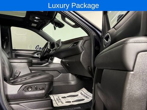 Used 2023 Chevrolet Tahoe LT w/ Luxury Package AWD/4WD image 18