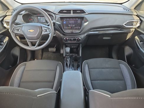 Used 2022 Chevrolet TrailBlazer LT w/ Convenience Package image 12
