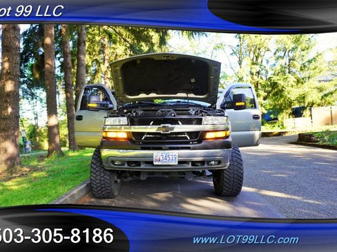 Used 2002 Chevrolet Silverado 2500 LT w/ Off-Road Skid Plate Pkg AWD/4WD image 26