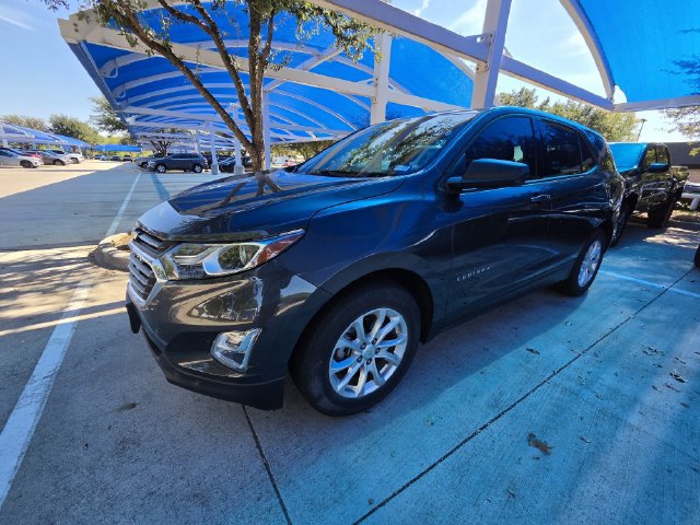 Used 2018 Chevrolet Equinox LS FWD image 2