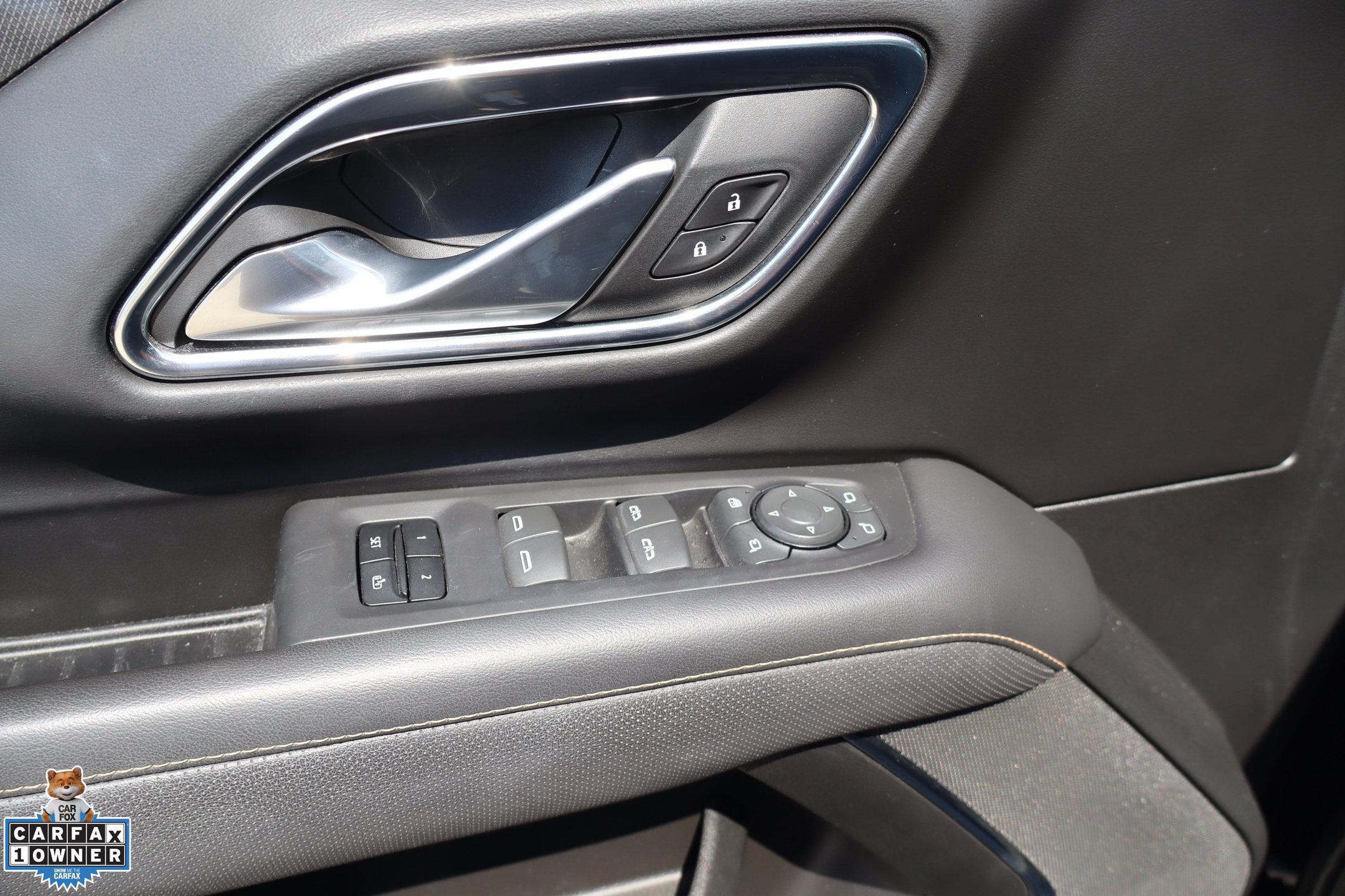 Used 2023 GMC Yukon XL AT4 AWD/4WD image 14
