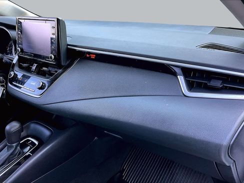 Certified 2022 Toyota Corolla LE FWD image 17