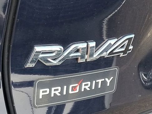 Used 2023 Toyota RAV4 XLE w/ Convenience Package AWD/4WD image 9