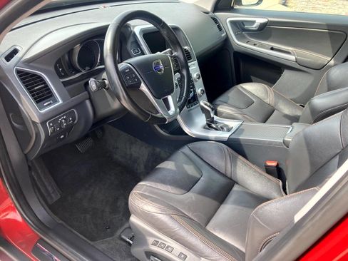 Used 2017 Volvo XC60 T5 Dynamic w/ Preferred Option Package image 10