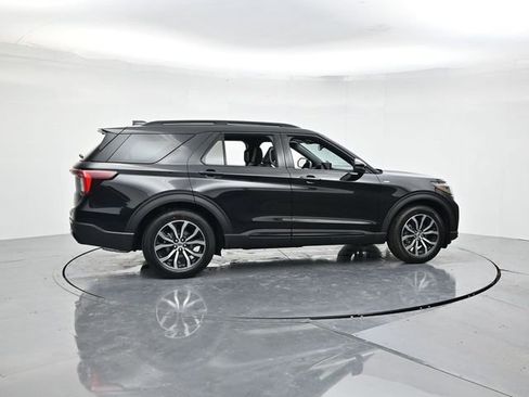 New 2026 Ford Explorer ST-Line w/ Premium Package RWD image 3