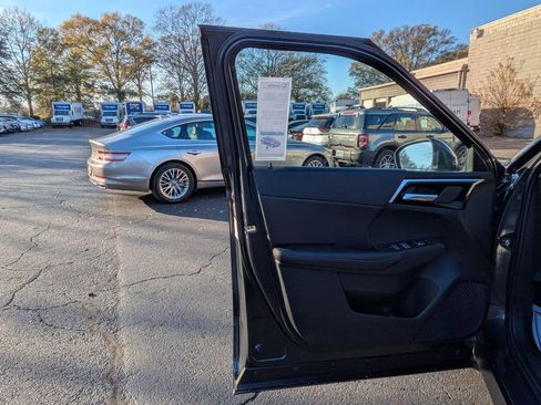 Used 2024 Mitsubishi Outlander SE image 10