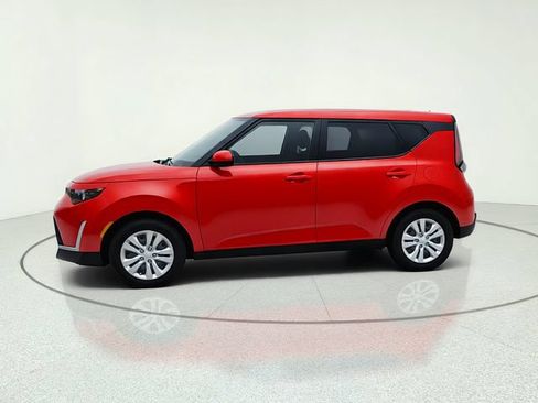 Certified 2025 Kia Soul LX FWD image 2