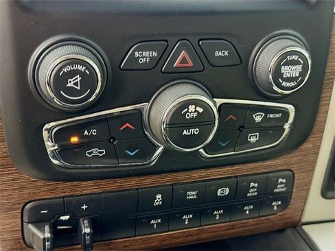 Used 2018 RAM 2500 Laramie w/ Convenience Group image 16