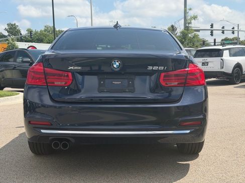 Used 2016 BMW 328i xDrive Sedan AWD/4WD image 4