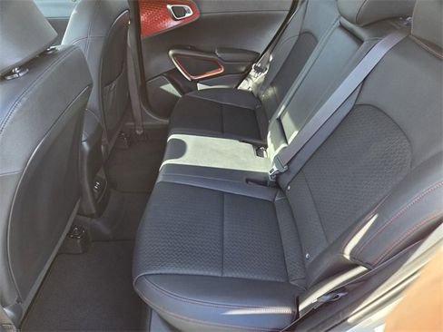 Used 2025 Kia Soul GT-Line w/ GT-Line Technology Package image 11