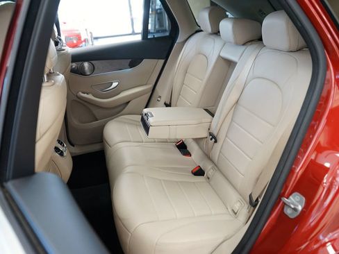Used 2017 Mercedes-Benz GLC 300 4MATIC image 43