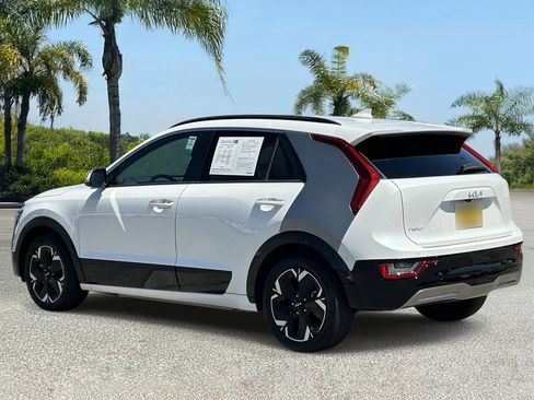 Used 2023 Kia Niro Wave FWD image 3