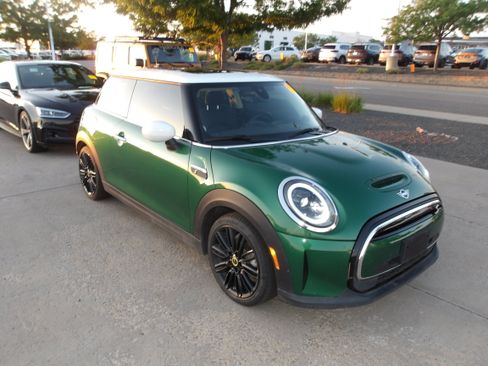 Used 2024 MINI Cooper SE FWD image 2