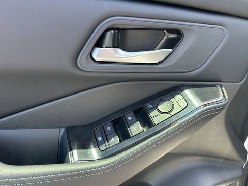 New 2026 Nissan Rogue SV FWD image 19