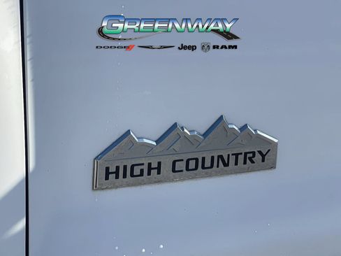 Used 2019 Chevrolet Silverado 2500 High Country w/ Duramax Plus Package AWD/4WD image 9