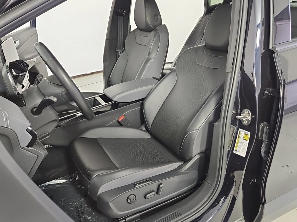 Used 2023 Volkswagen ID.4 Pro S RWD image 22