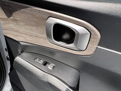 Used 2022 Kia Sorento S image 19